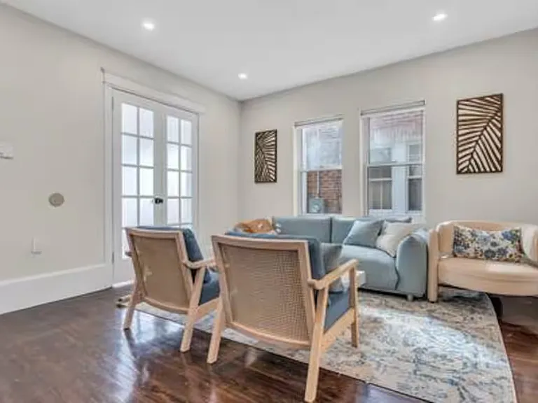 30 N Montgomery Ave — Photo 9