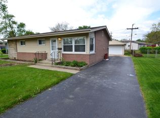 128 E Normandy Dr, Bensenville, IL 60101