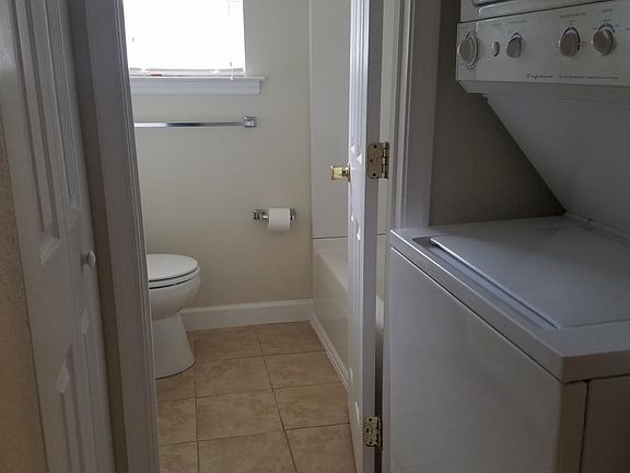 3rd image of 1213 Rosemont Ct
