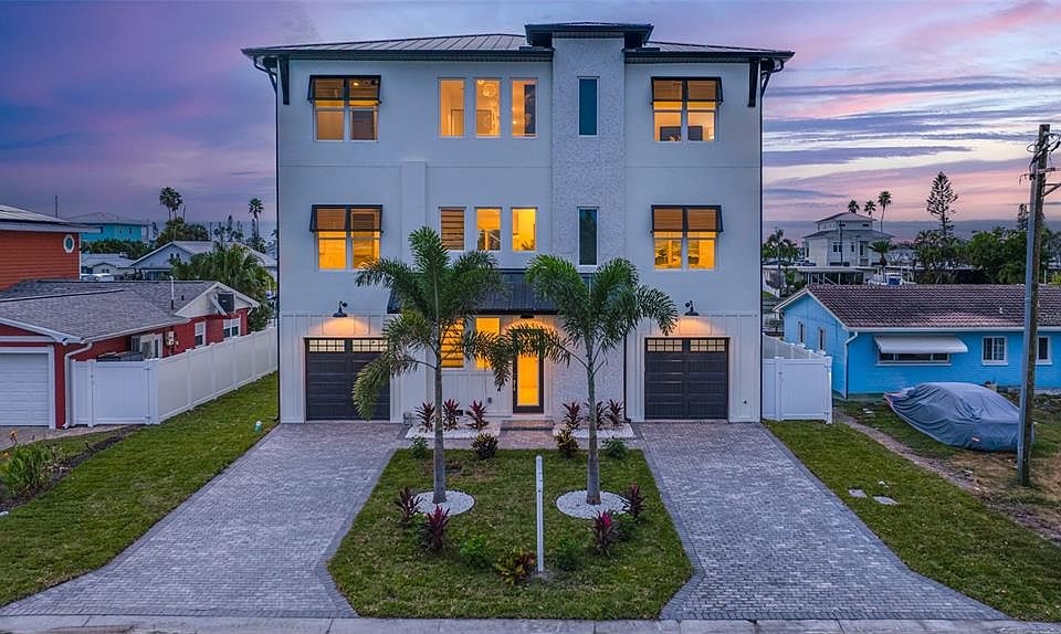 1st image of 534 Crystal Dr