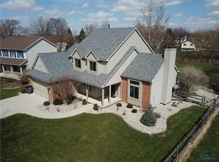 2033 Kenton Trl, Perrysburg, OH 43551