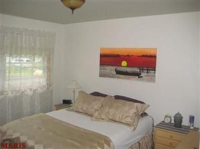 4th image of 165 Grenoble Ln