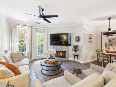 305 Seven Springs Way APT 202, Brentwood, TN, 37027