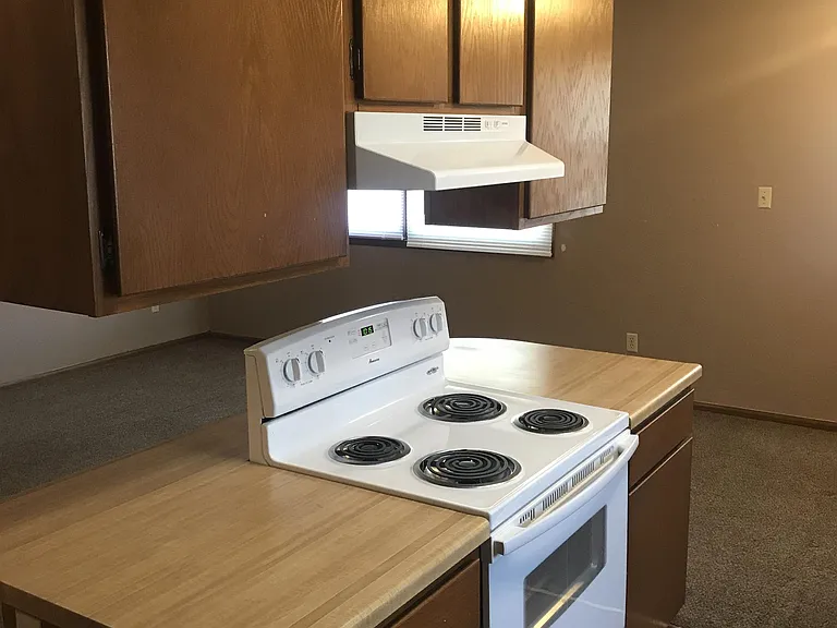 1312 Cherry Place - D — Photo 4