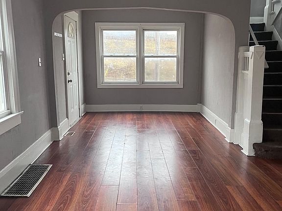 2nd image of 616 Hedden Ave