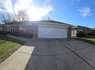 1113 W Schaumburg Rd, Schaumburg, IL 60194