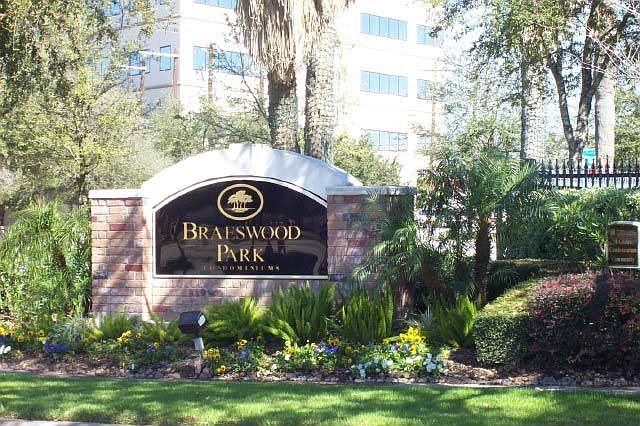 Braeswood Park Condominiums