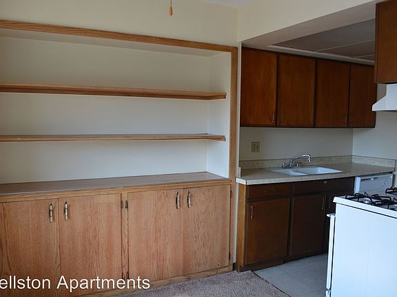 2nd image of 2570 N Maryland Ave APT 212