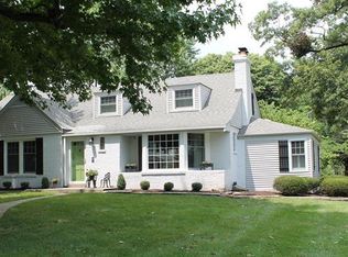 8 Sunset Ln, Saint Louis, MO