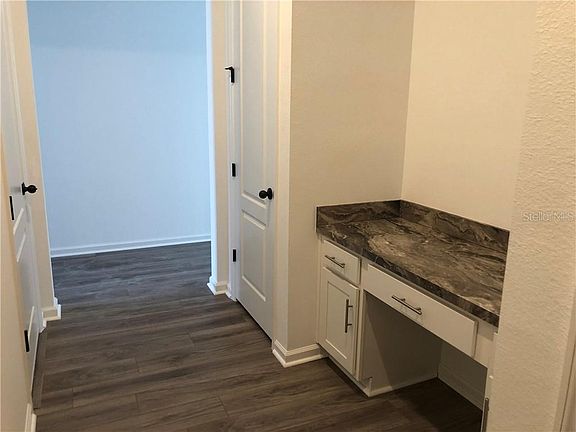 5th image of 584 Buchannan Dr