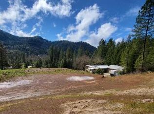 910 Placer Rd, Wolf Creek, OR 97497