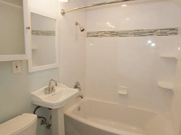1419 N Longfellow St — Photo 14