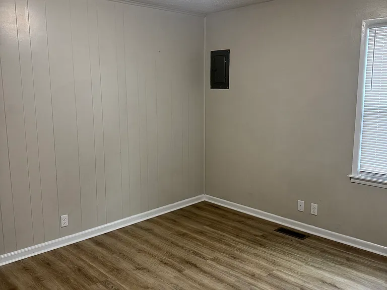 126 S Wooldridge Rd #B — Photo 4