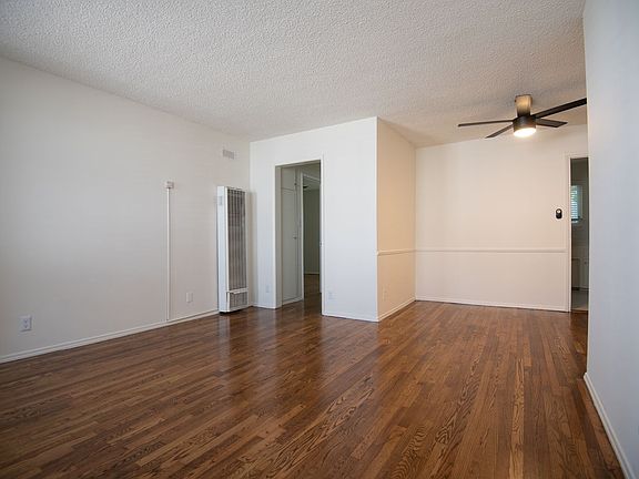 2nd image of 11948 Magnolia Blvd APT 2