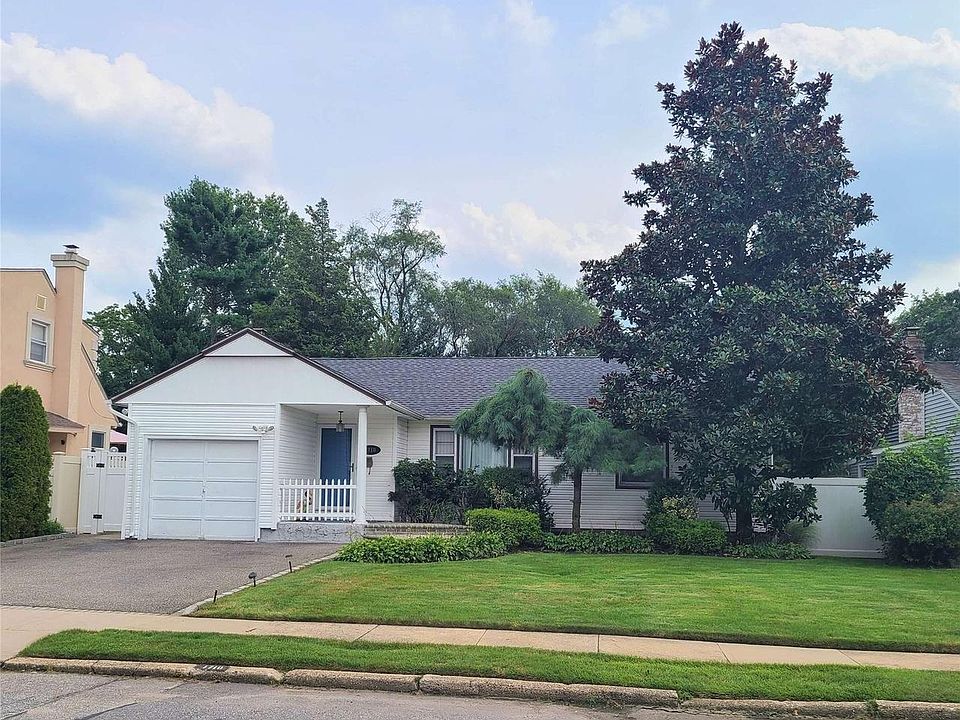 1st image of 1710 Midland Dr