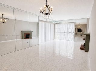 20505 E Country Club Dr APT 138, Aventura, FL 33180