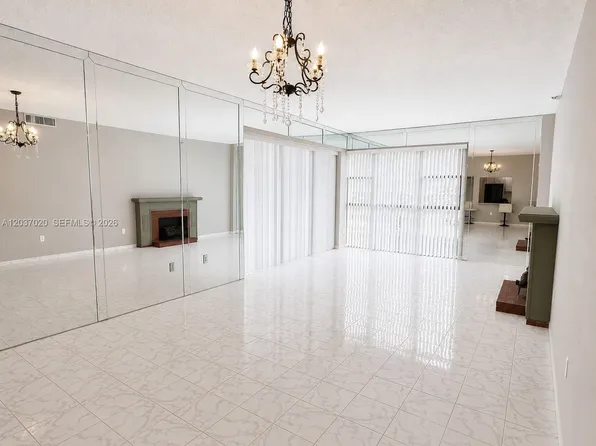 20505 E Country Club Dr, Aventura, FL