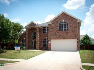 5 Chatham Ct, Mansfield, TX 76063