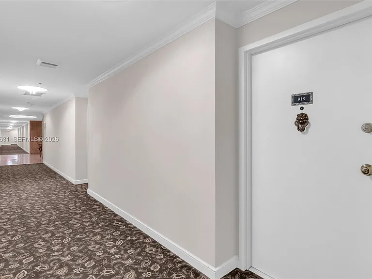 700 Biltmore Way #918 — Photo 2