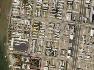 390 River Glen Dr, Bullhead City, AZ 86429