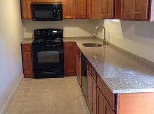 5613 SW 37th St, Hollywood, FL 33023