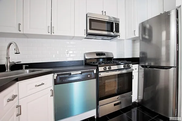 Rented by Charles Coutinho LLC | media 36