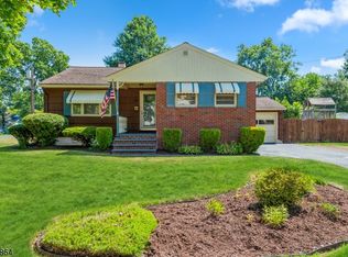 242 B St, Middlesex, NJ 08846