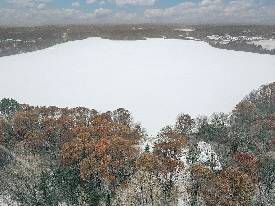 1st image of 25554 Forest Blvd