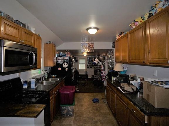 3rd image of 2439 Wentworth Ave