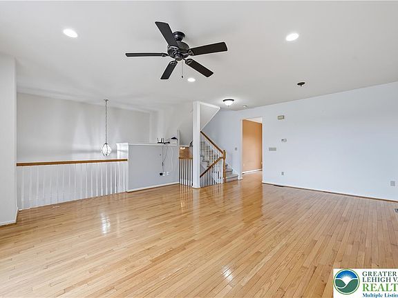 5th image of 5607 Spring Ridge Dr W