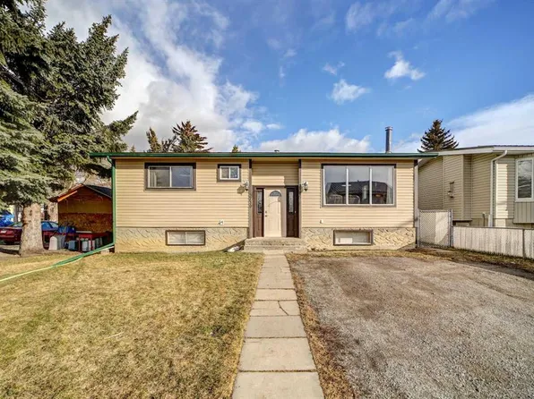 2730 S 226th St, Crowsnest Pass, AB T0K 0C0