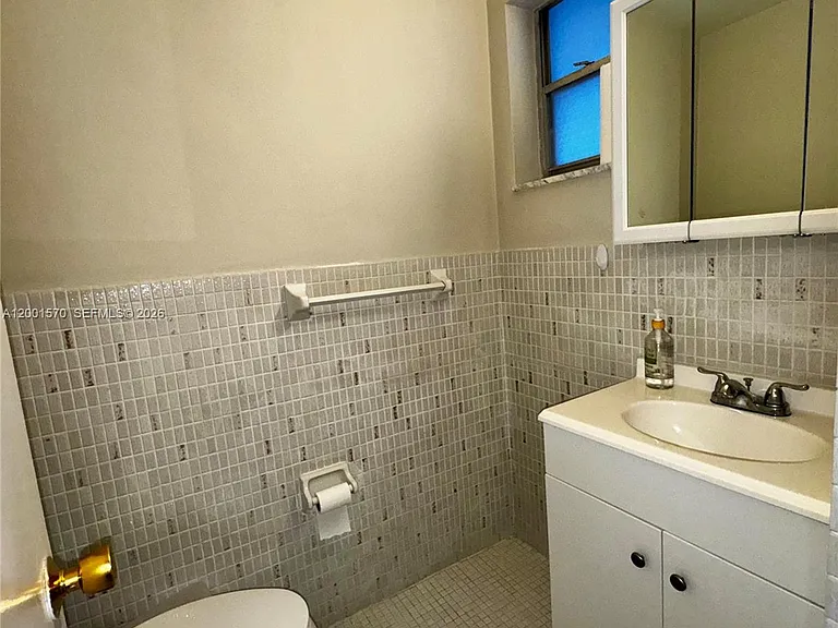 215 SE 3rd Ave #203A — Photo 5
