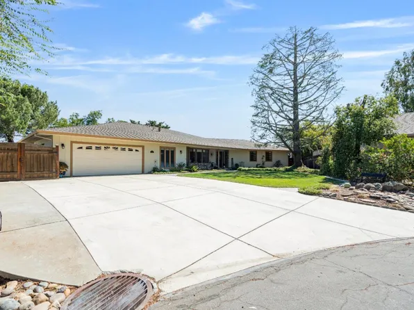 60 Terry Ct, Hollister, CA 95023