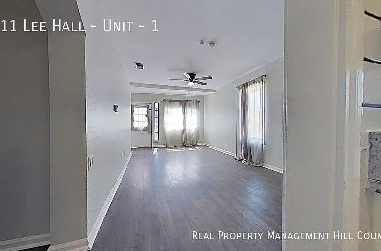 1211 Lee Hall #1 — Photo 4