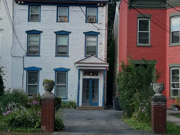 231 Union St APT 1, Schenectady, NY 12305