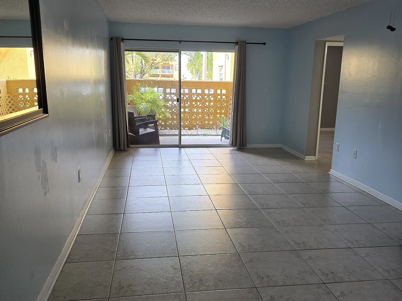 9731 Fontainebleau Blvd — Photo 4