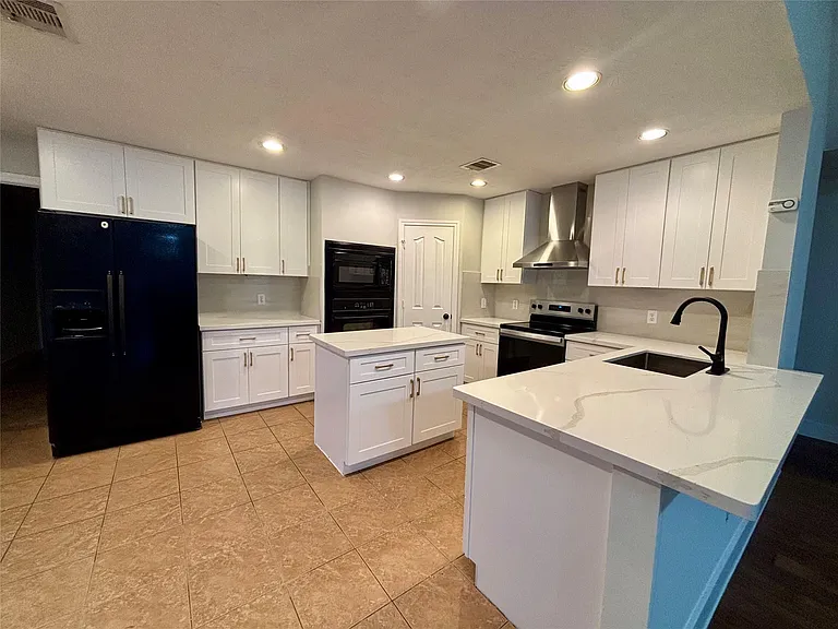 3405 Kleberg Ct — Photo 3