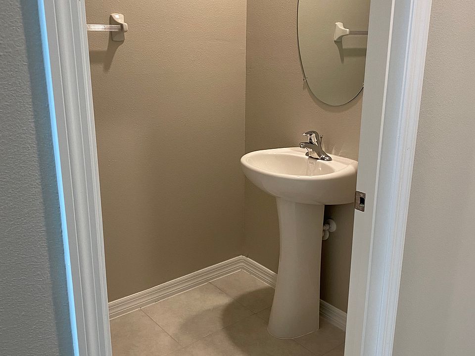 1st image of 577 Royal Empress Dr