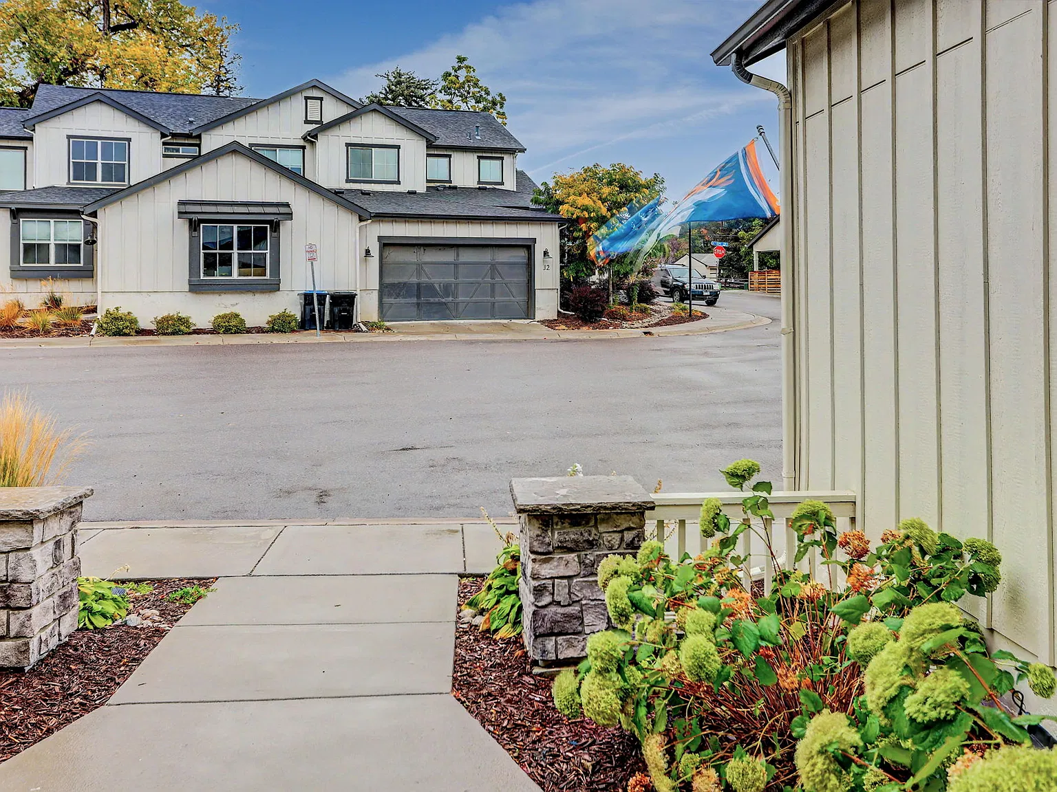 4 bed, 3100 sqft, $4,600 — Photo 3