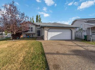 5520 45th St, Lamont, AB T0B2R0