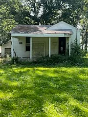 1009 Ernest St