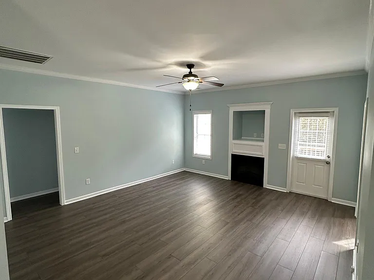 537 Bonham Ave — Photo 3