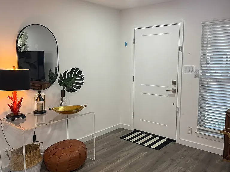 2718 Old Field Dr #302 — Photo 3