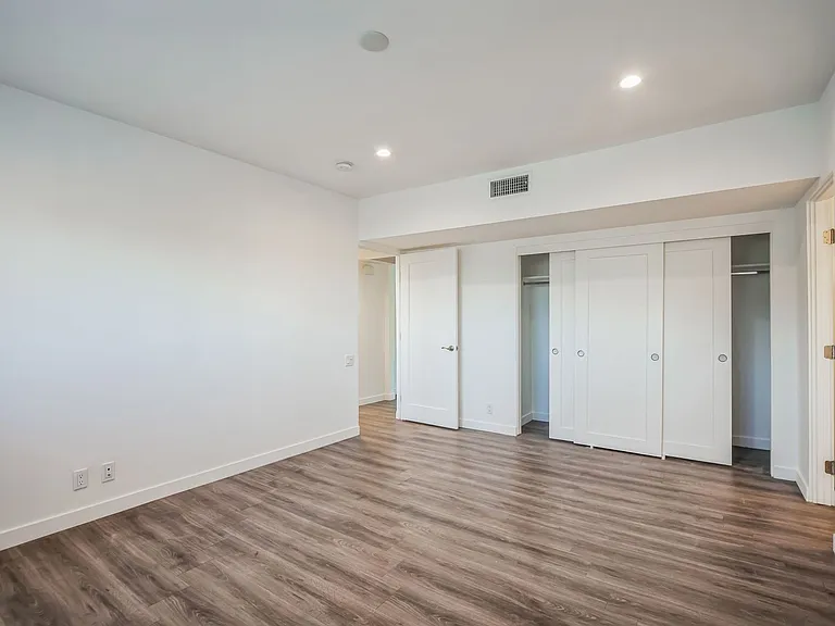 671 S. Riverside Drive — Photo 12