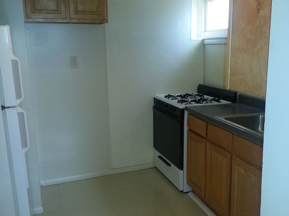 2nd image of 338 E Belvedere Ave