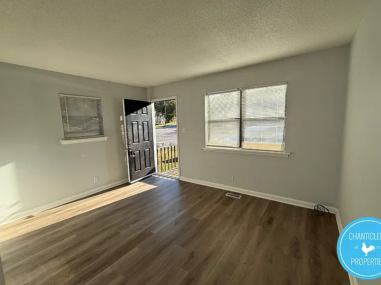 1502 Chapel Hill Rd #B — Photo 4