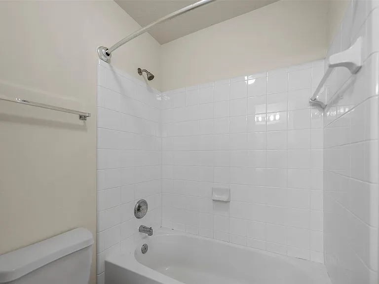 11515 Timberly Park Ln — Photo 24