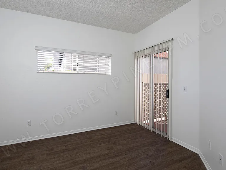 1420 Hornblend St — Photo 11