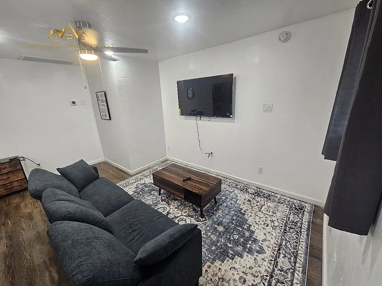 1834 S Amalia Ave #STUDIO — Photo 8