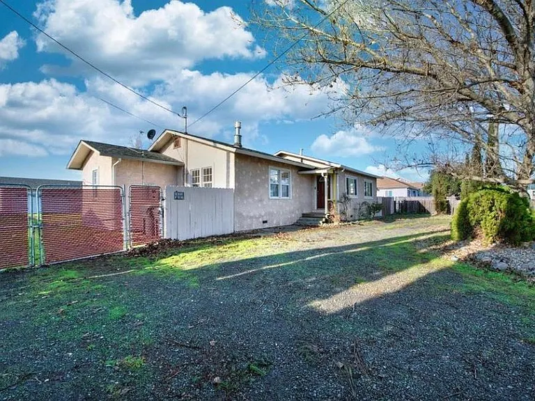 3617 Ritchie Rd #OLD — Photo 1